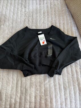 Nike Women's Black Cropped Crew Sweatshirt- Size XS